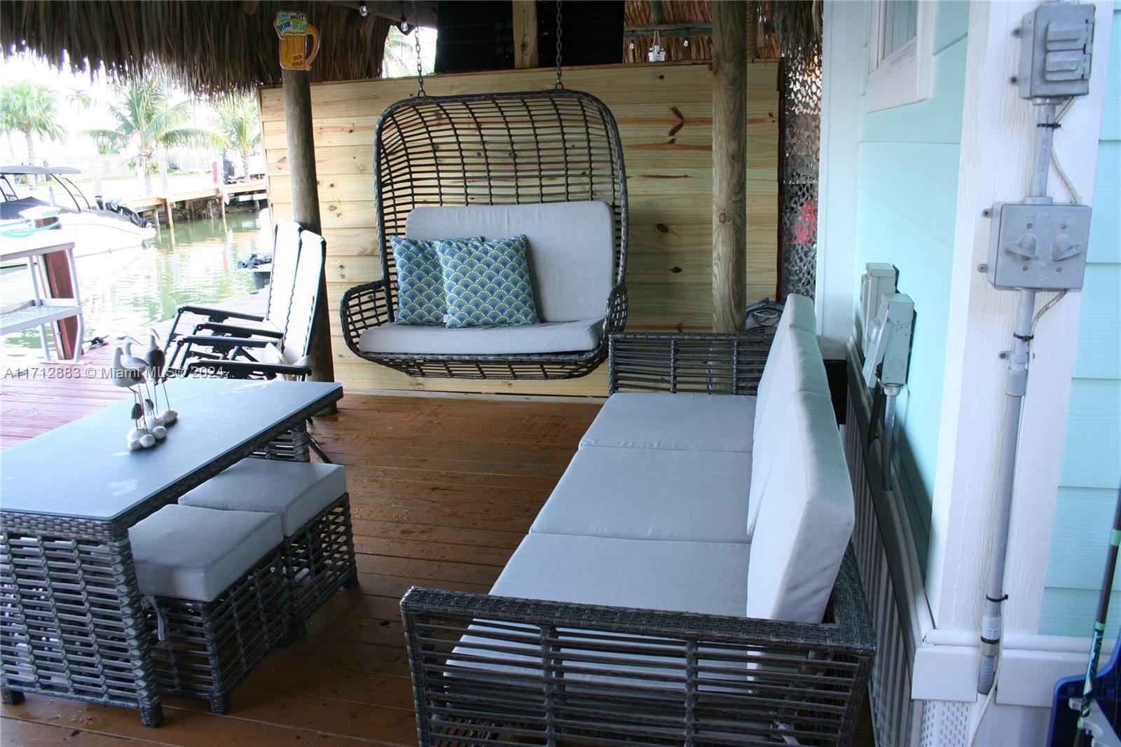 MANATEE COVE - Residential