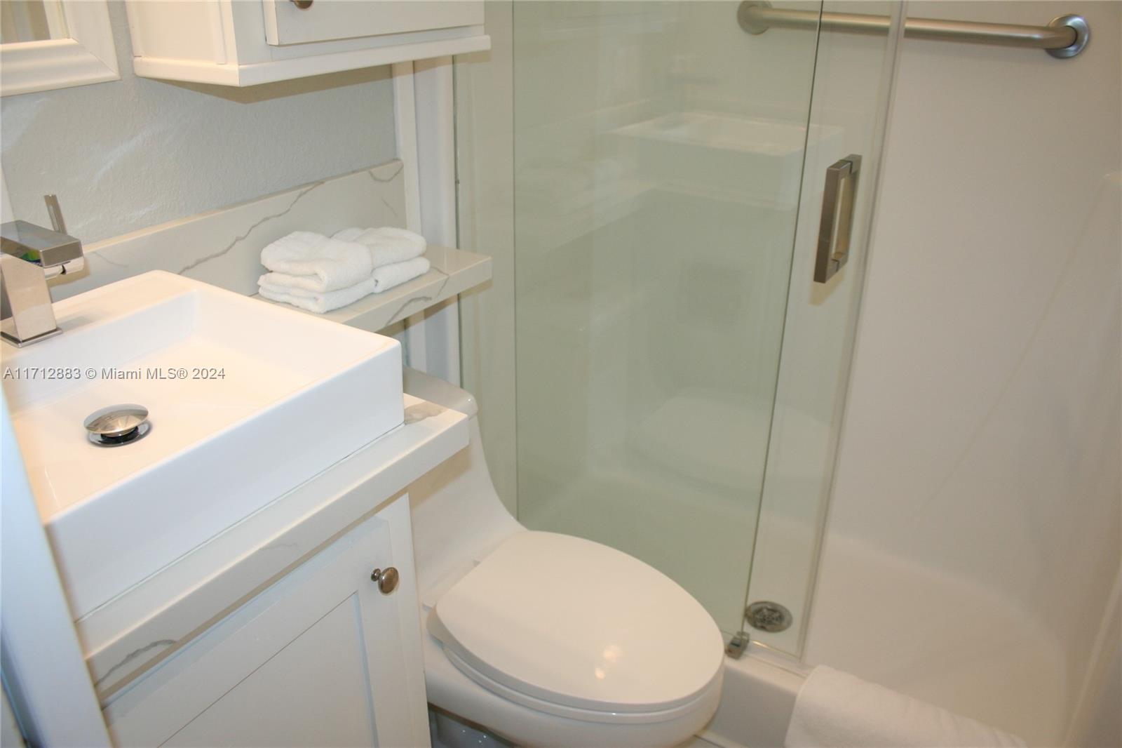 MANATEE COVE - Residential