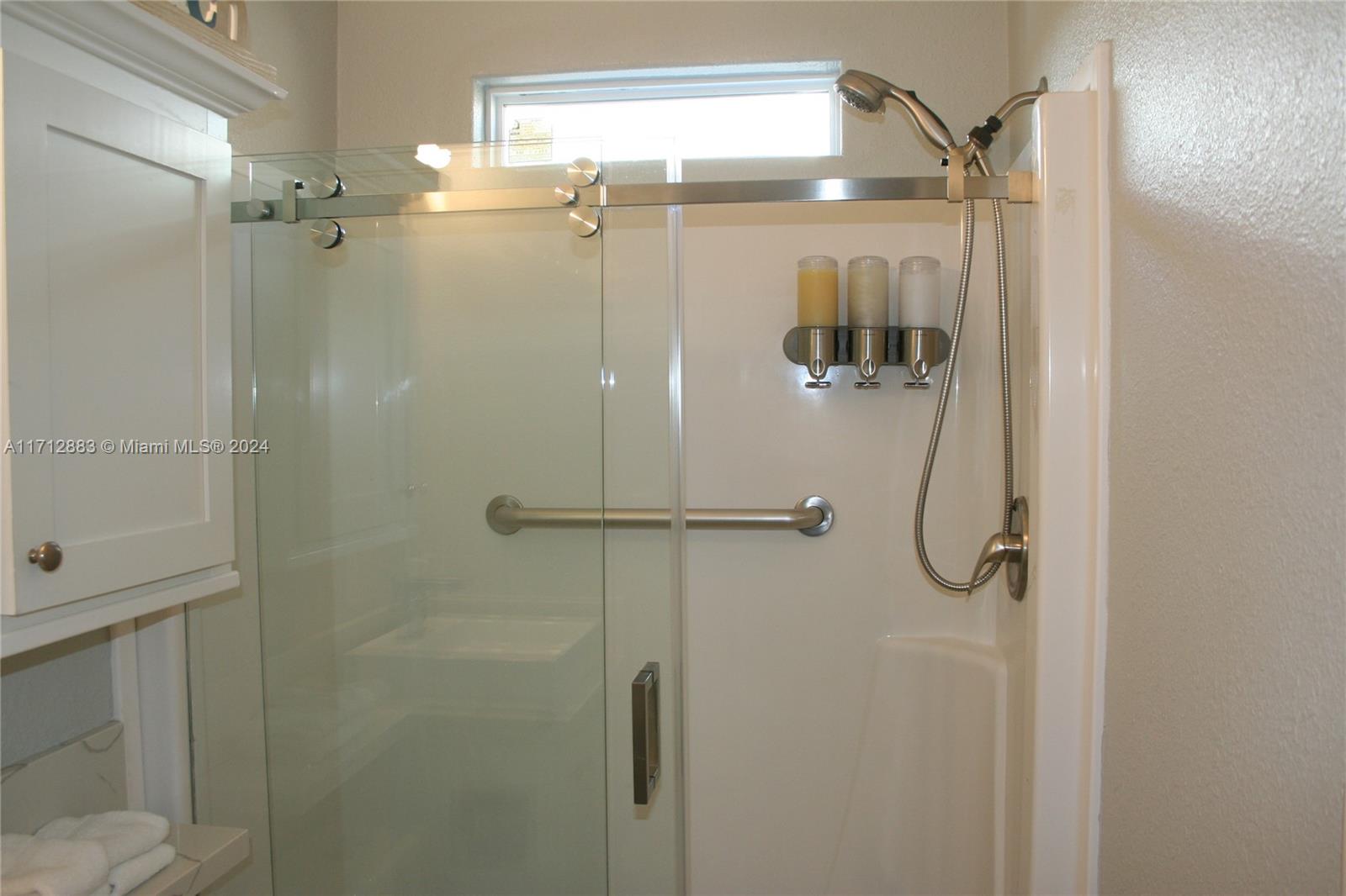 MANATEE COVE - Residential