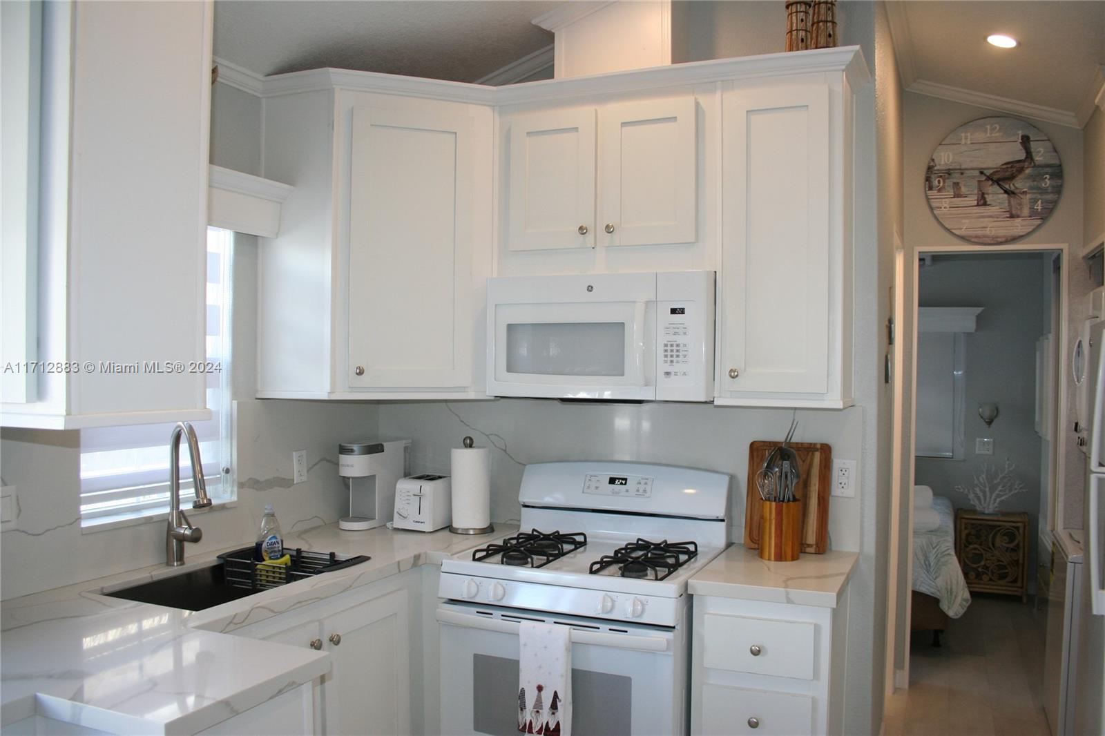 MANATEE COVE - Residential