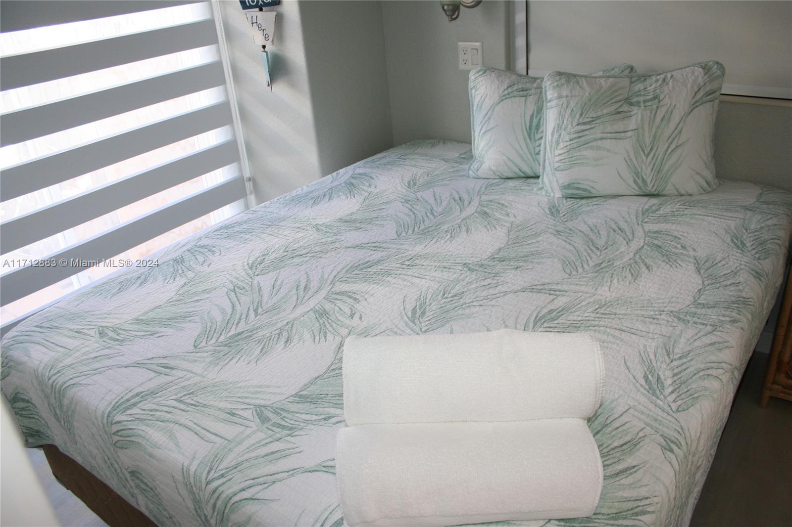 MANATEE COVE - Residential