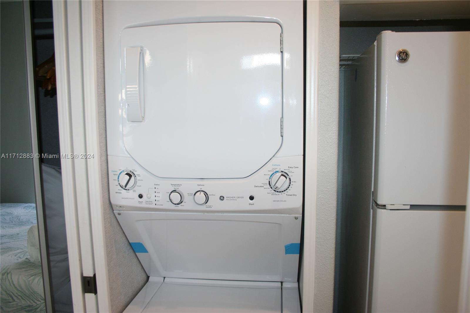 MANATEE COVE - Residential