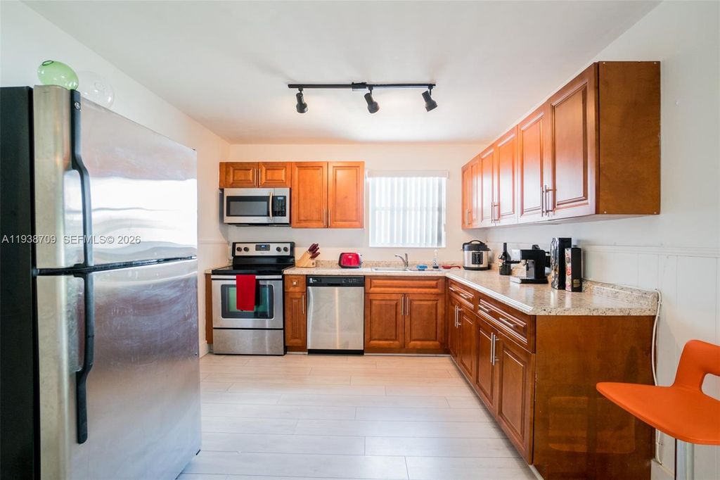 Photo of 3330 SW 59th Ter, West Park, FL 33023 (MLS # A11938709)