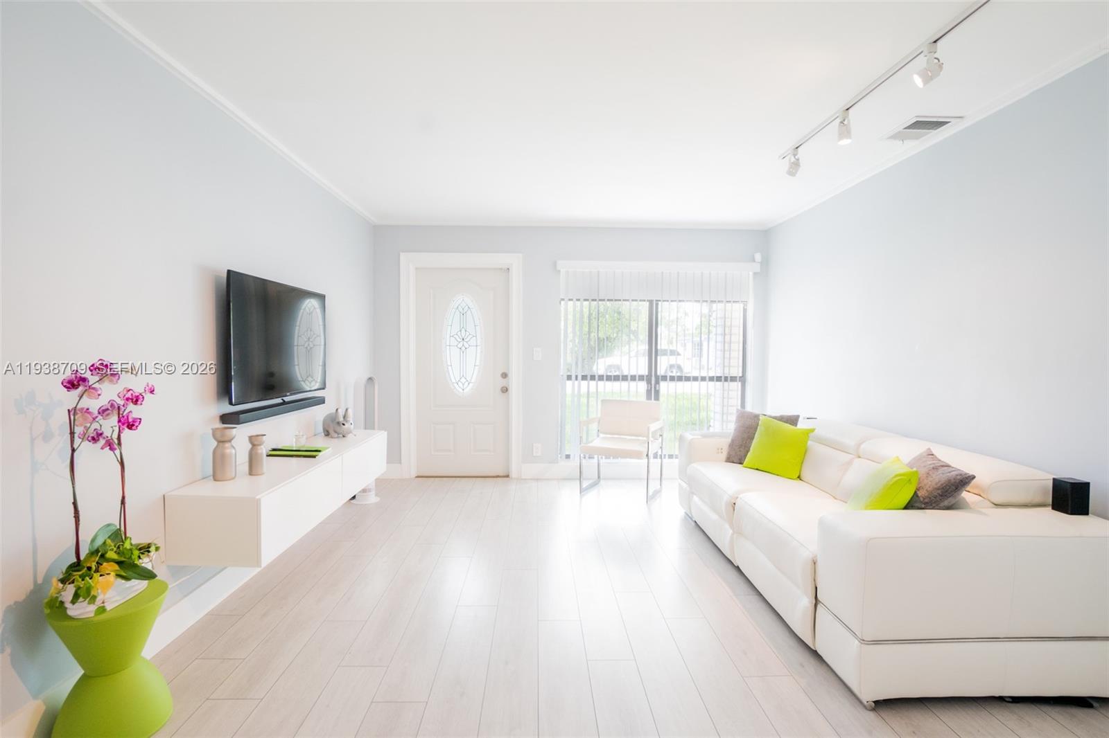 MIAMI GARDENS ESTATES SEC - Residential