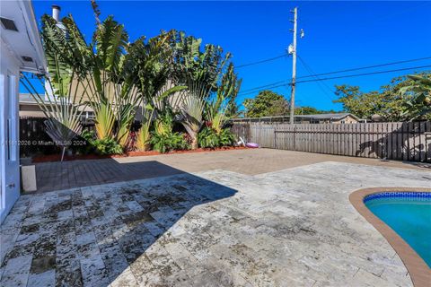 Single Family Residence in Hollywood FL 4217 Jefferson St St 27.jpg