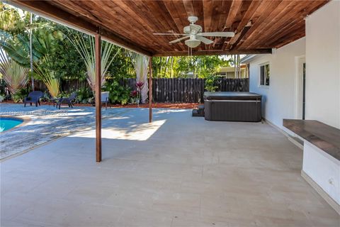 Single Family Residence in Hollywood FL 4217 Jefferson St St 40.jpg