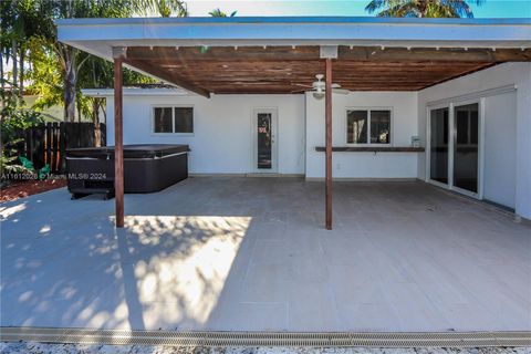 Single Family Residence in Hollywood FL 4217 Jefferson St St 34.jpg