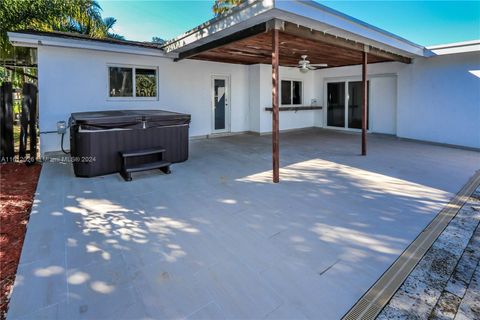 Single Family Residence in Hollywood FL 4217 Jefferson St St 35.jpg