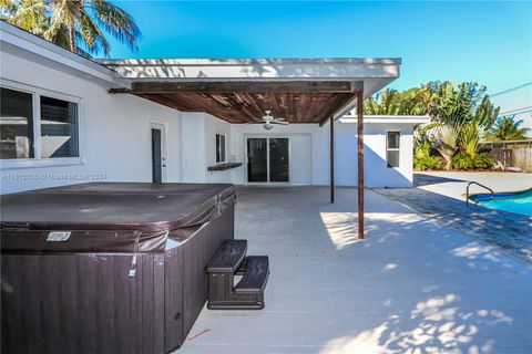 Single Family Residence in Hollywood FL 4217 Jefferson St St 36.jpg