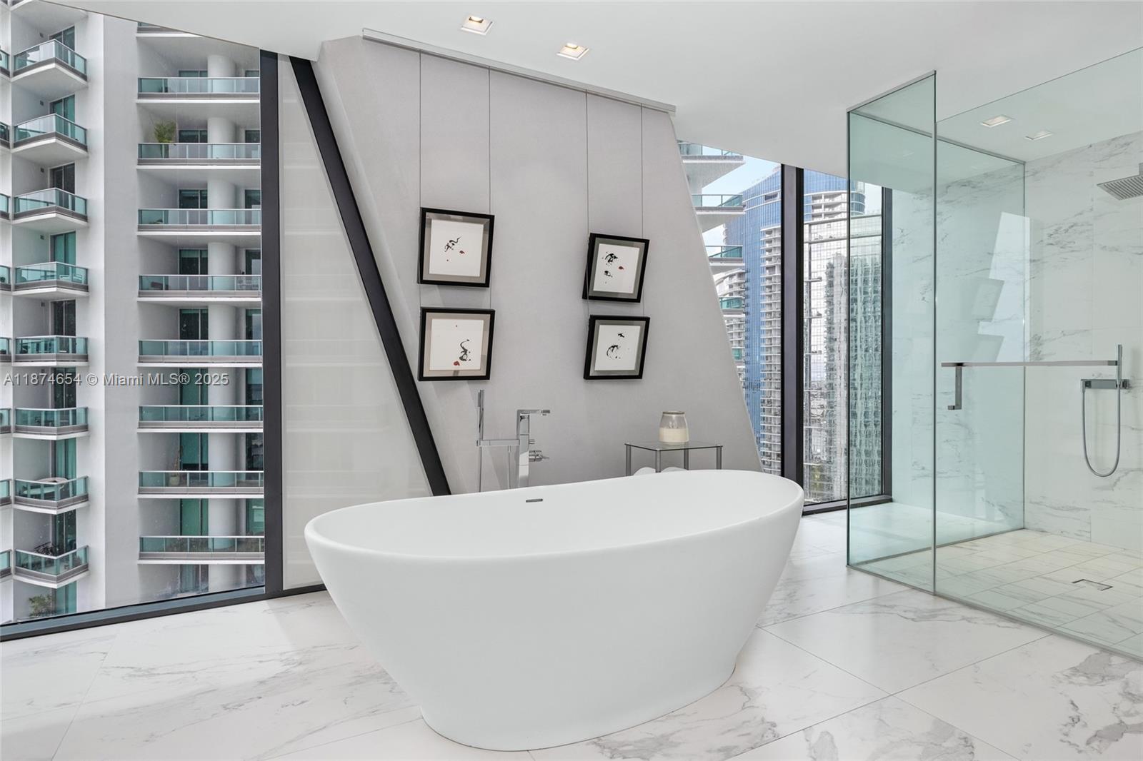 ONE THOUSAND MUSEUM CONDO - Residential