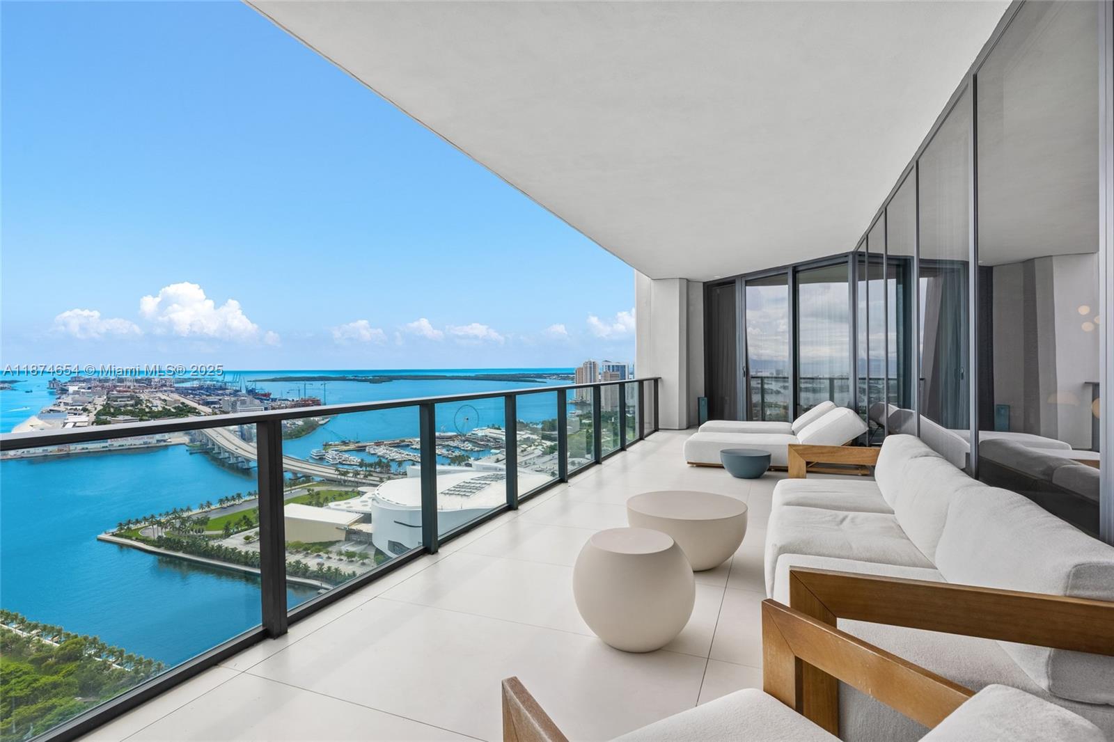 ONE THOUSAND MUSEUM CONDO - Residential