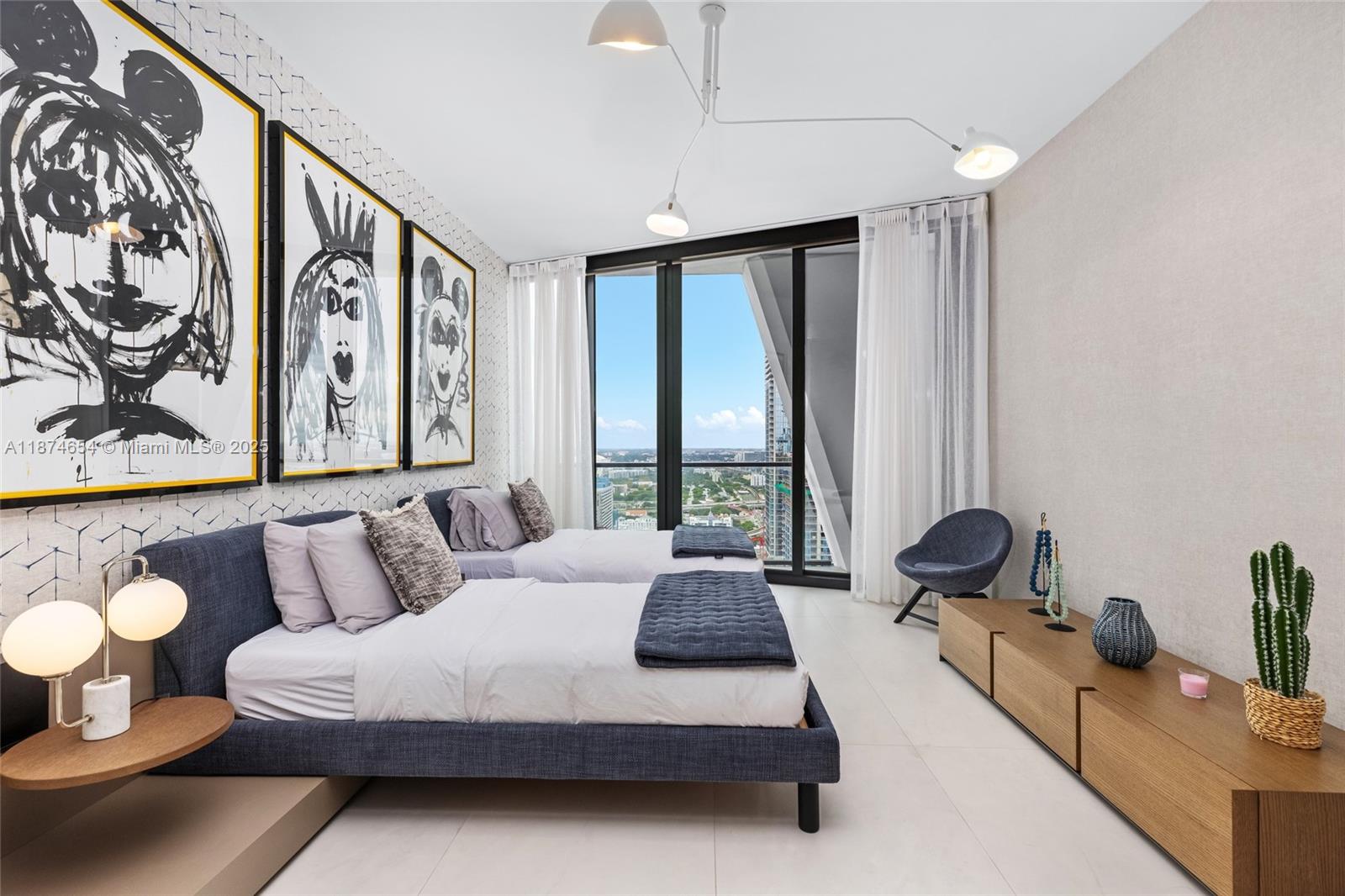 ONE THOUSAND MUSEUM CONDO - Residential