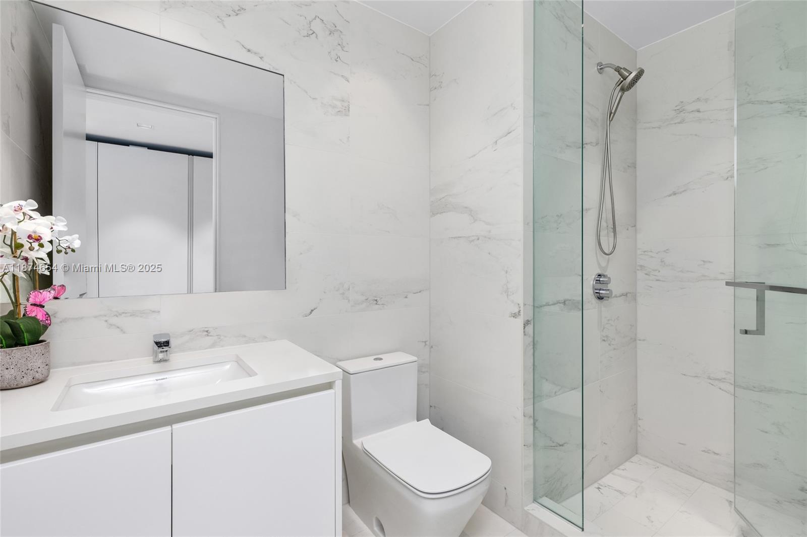 ONE THOUSAND MUSEUM CONDO - Residential