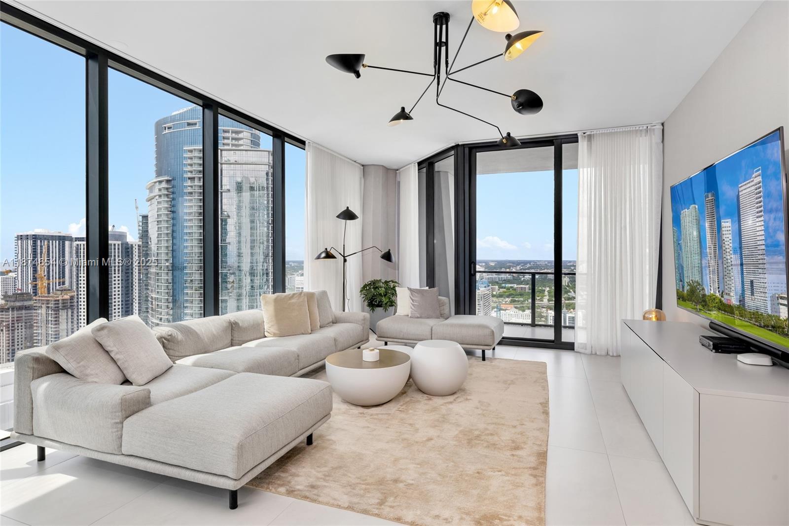 ONE THOUSAND MUSEUM CONDO - Residential