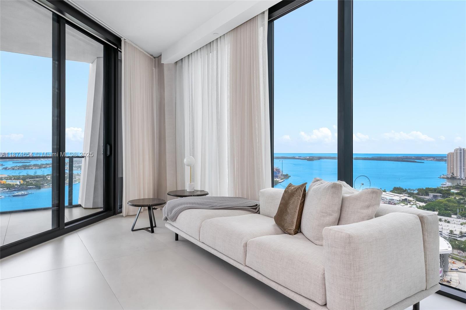 ONE THOUSAND MUSEUM CONDO - Residential