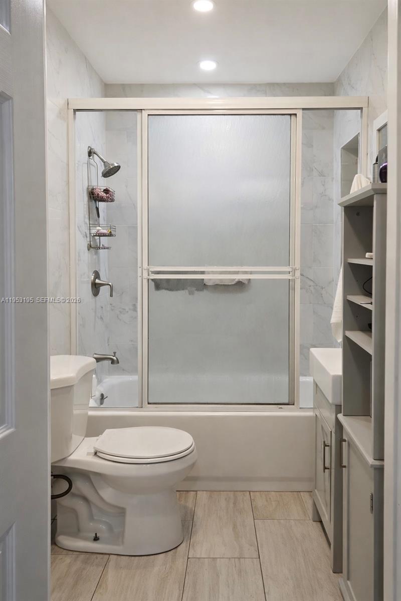 LAUDERDALE - Residential