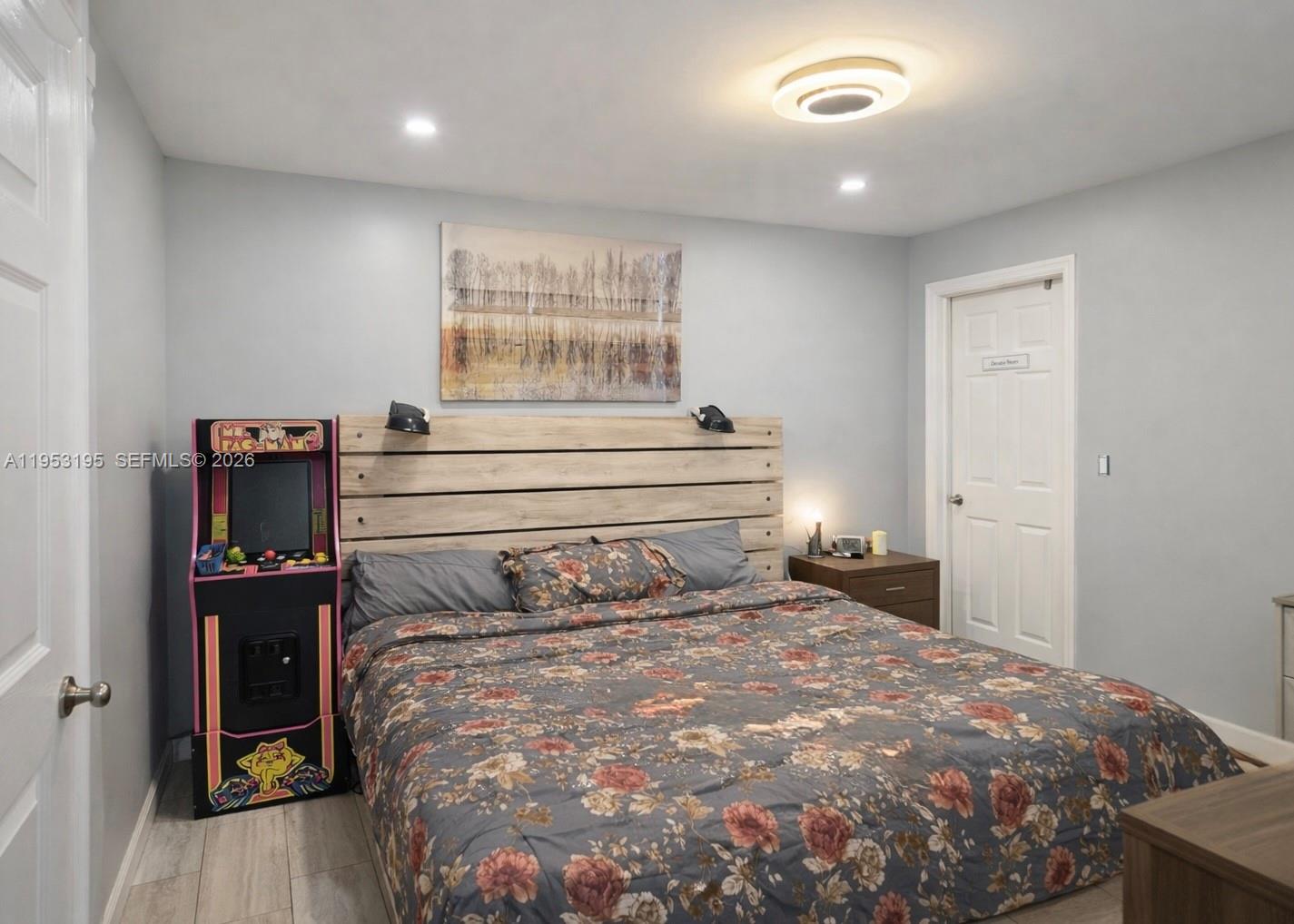 LAUDERDALE - Residential