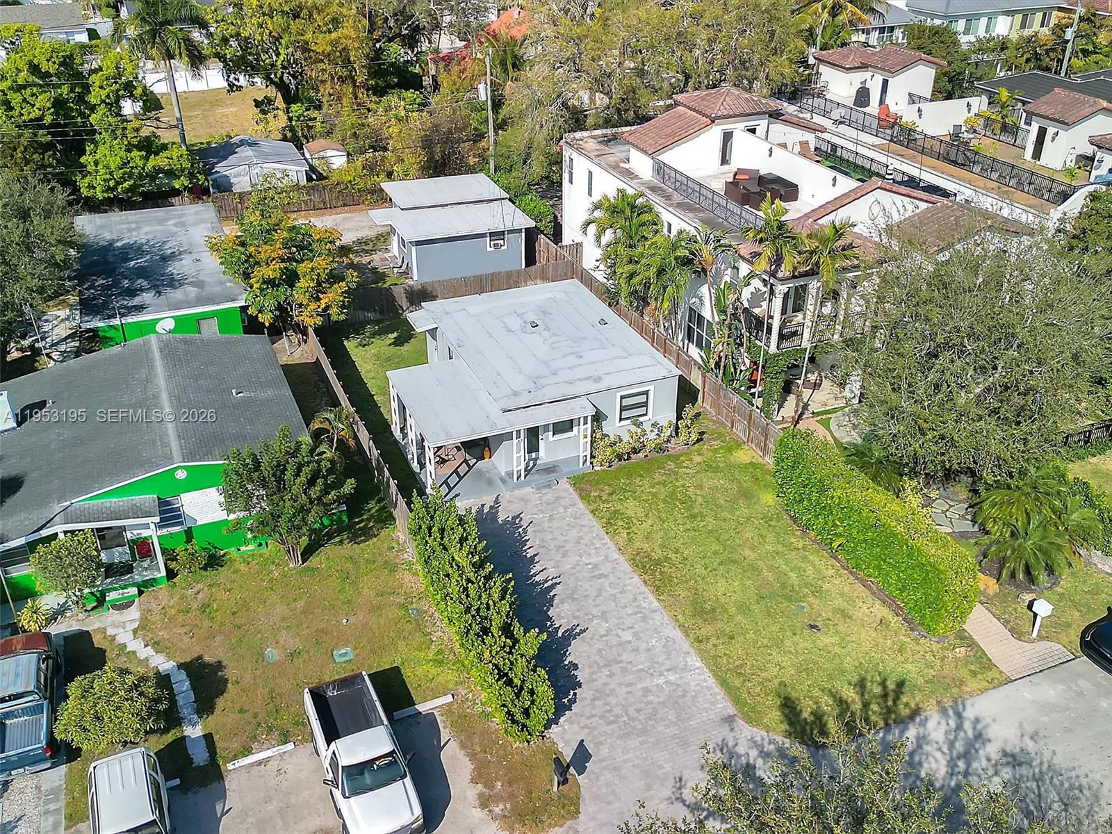 LAUDERDALE - Residential