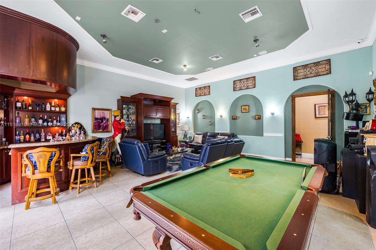 2300 ESTATES - 1 ACRE - Residential
