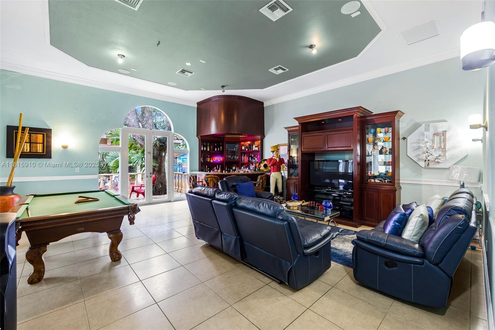 2300 ESTATES - 1 ACRE - Residential