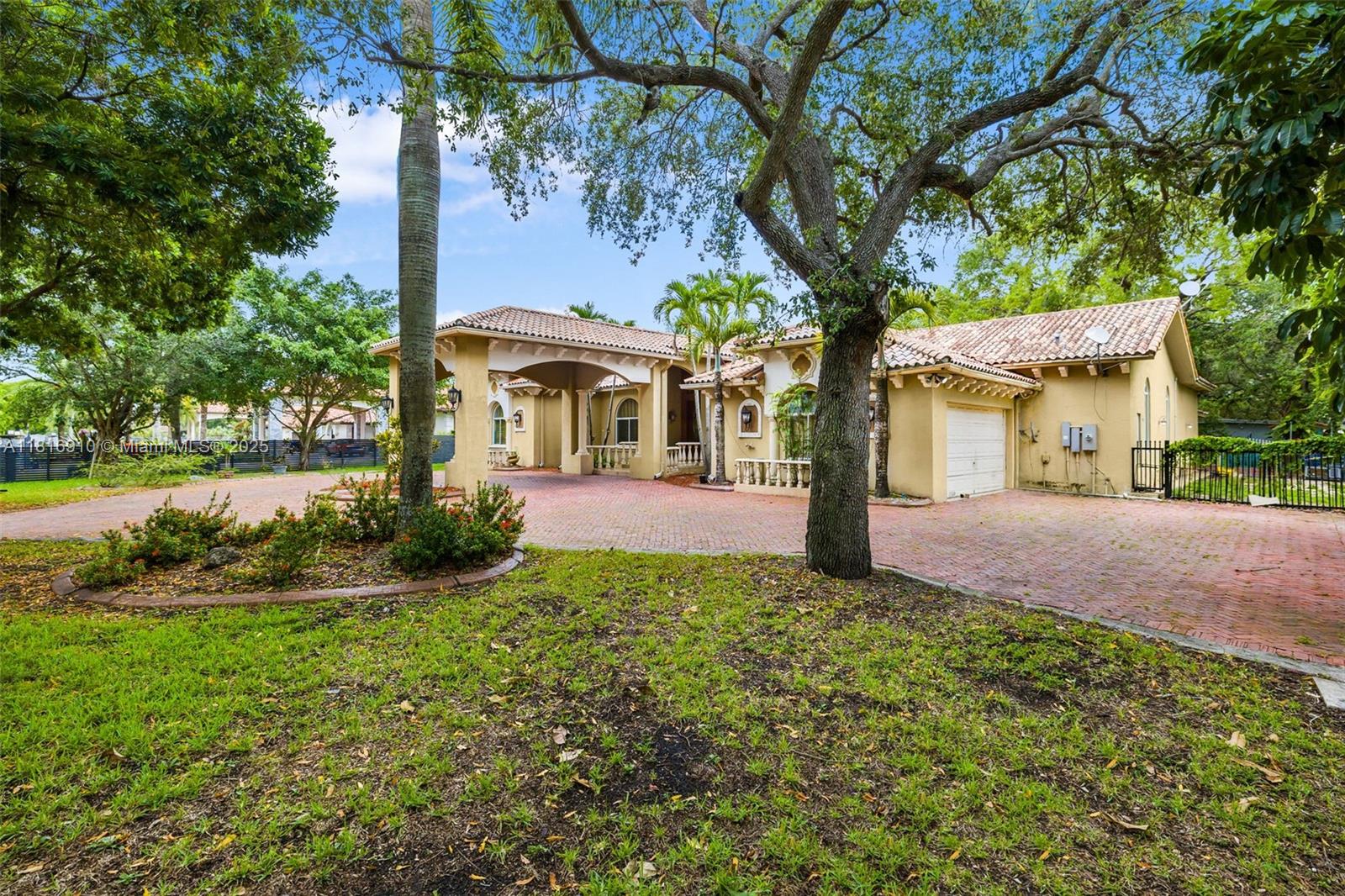 2300 ESTATES - 1 ACRE - Residential