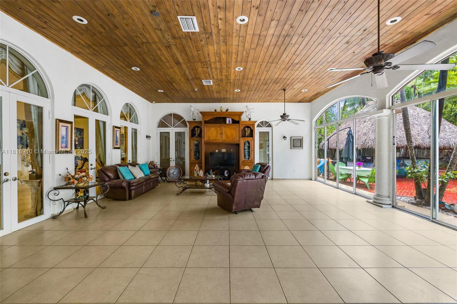 2300 ESTATES - 1 ACRE - Residential