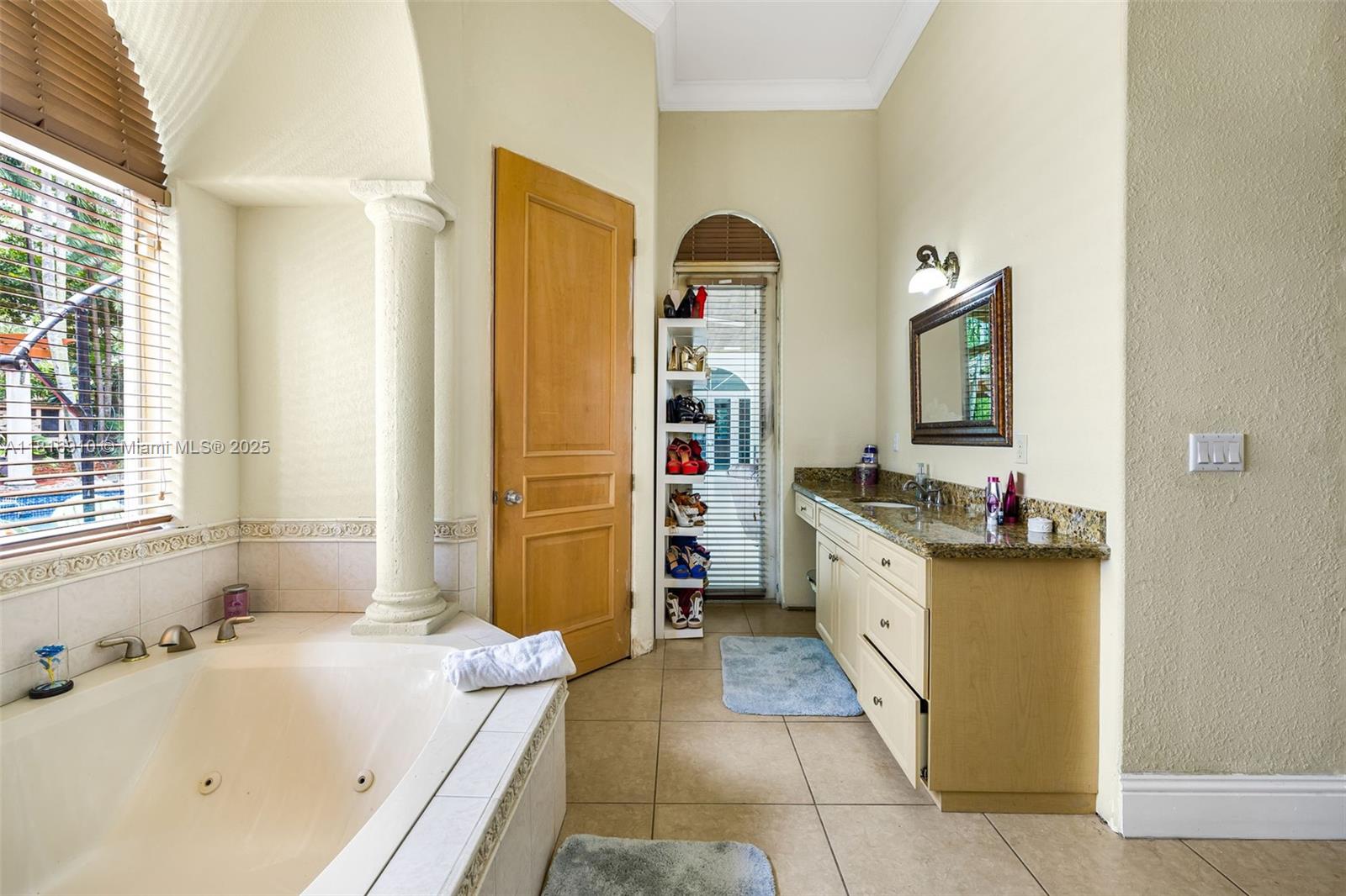 2300 ESTATES - 1 ACRE - Residential