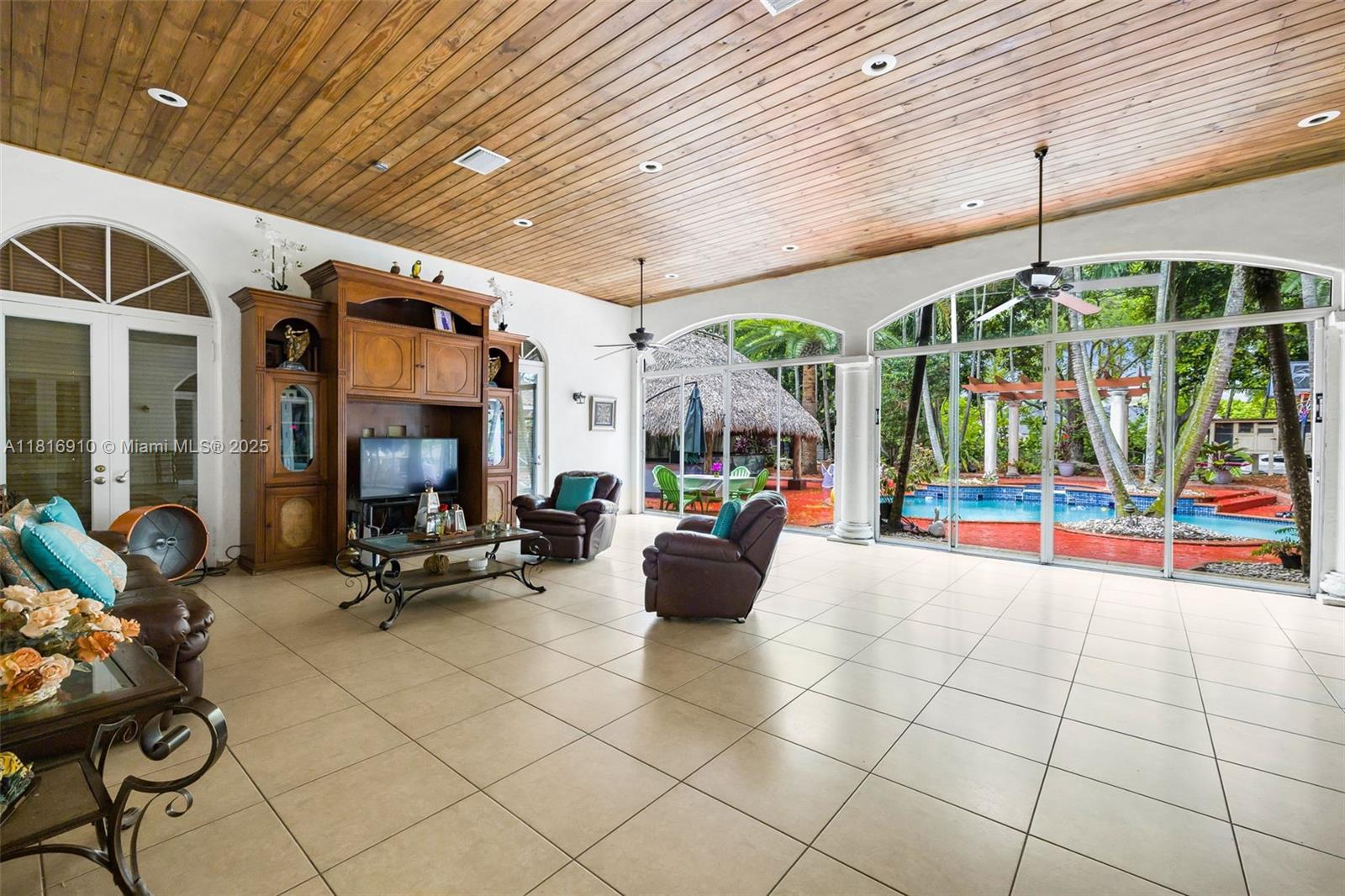 2300 ESTATES - 1 ACRE - Residential