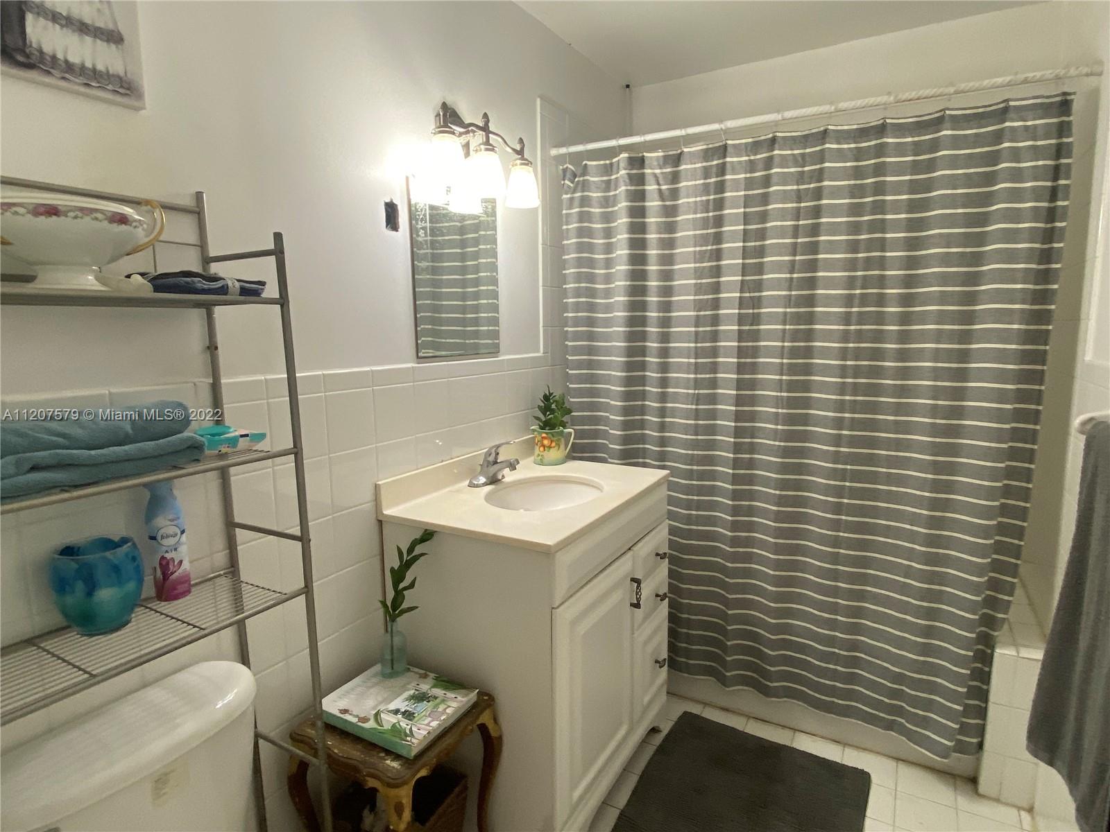 5TH ADDN GREEN HAVEN - Residential