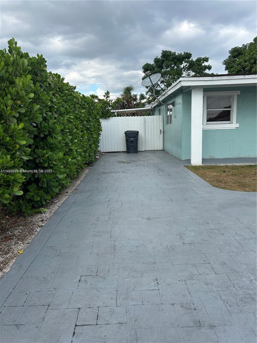View photos, virtual tours, details... 6241 Fletcher St