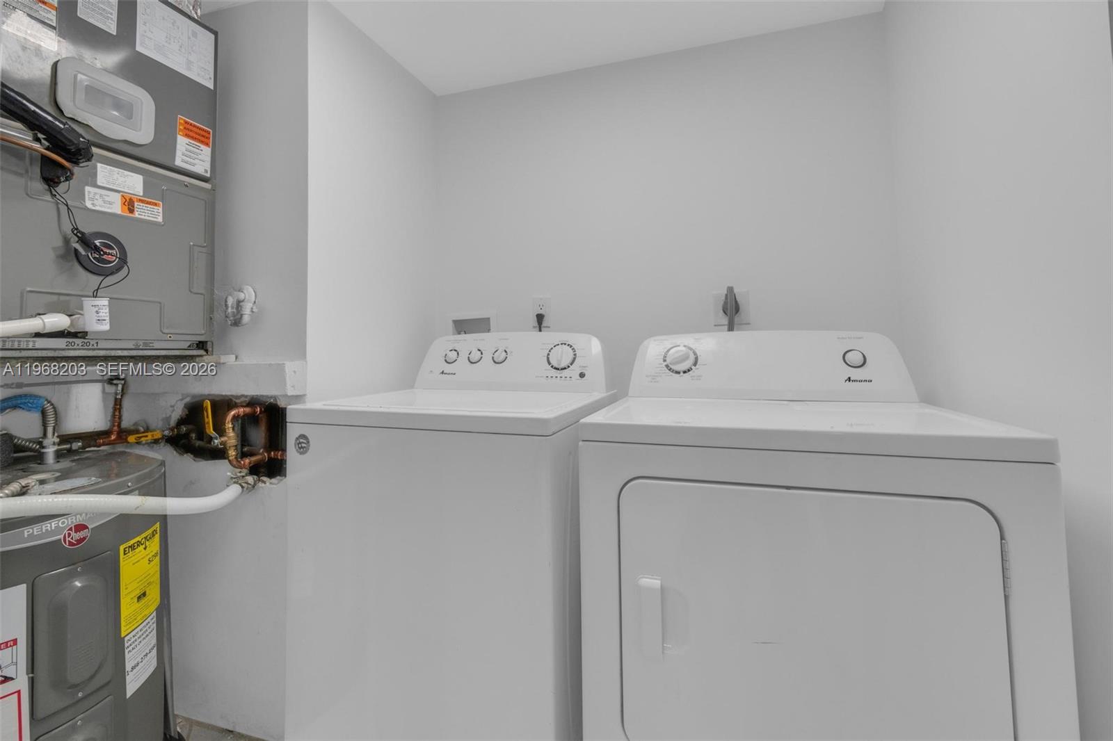 COUNTRY CLUB APTS AT - Residential Lease