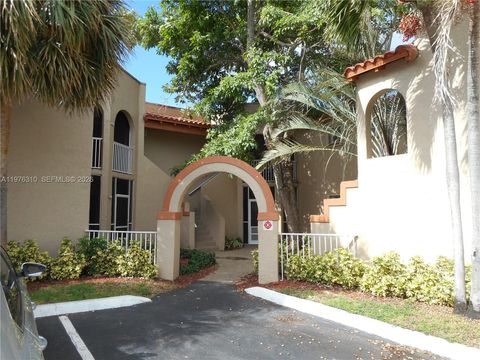 301 SW 86th Ave 102 Pembroke Pines FL 33025