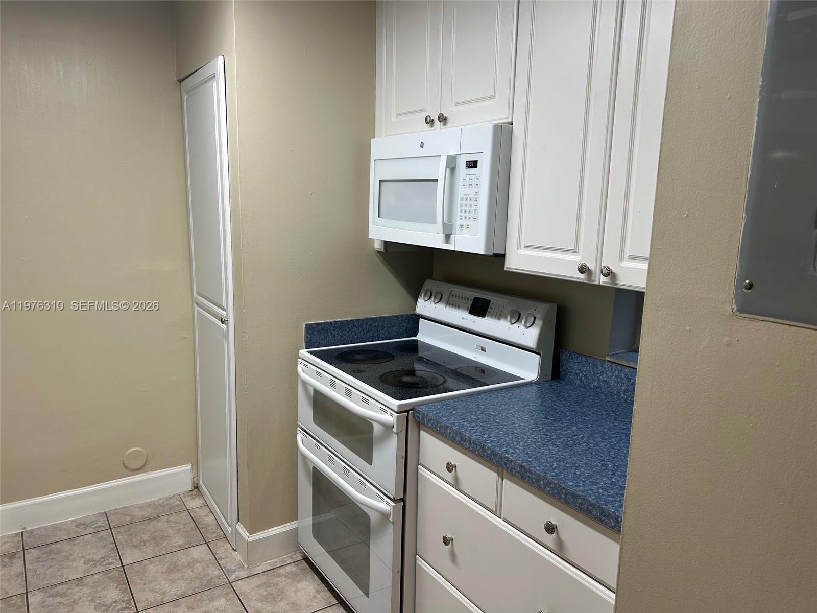 WINDMILL LAKES III CONDO - Residential