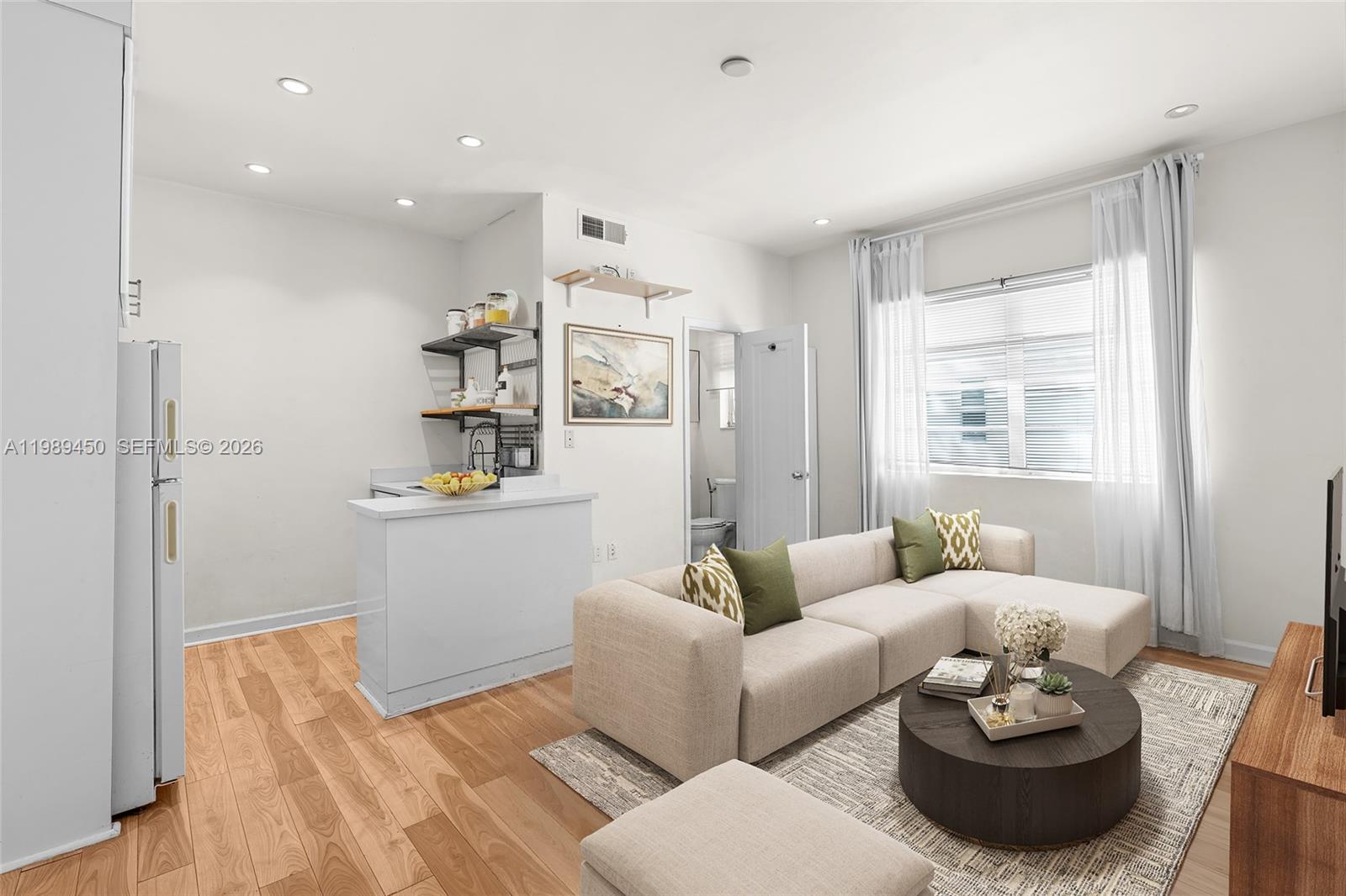 View photos, virtual tours, details... 1211 Pennsylvania Ave E1