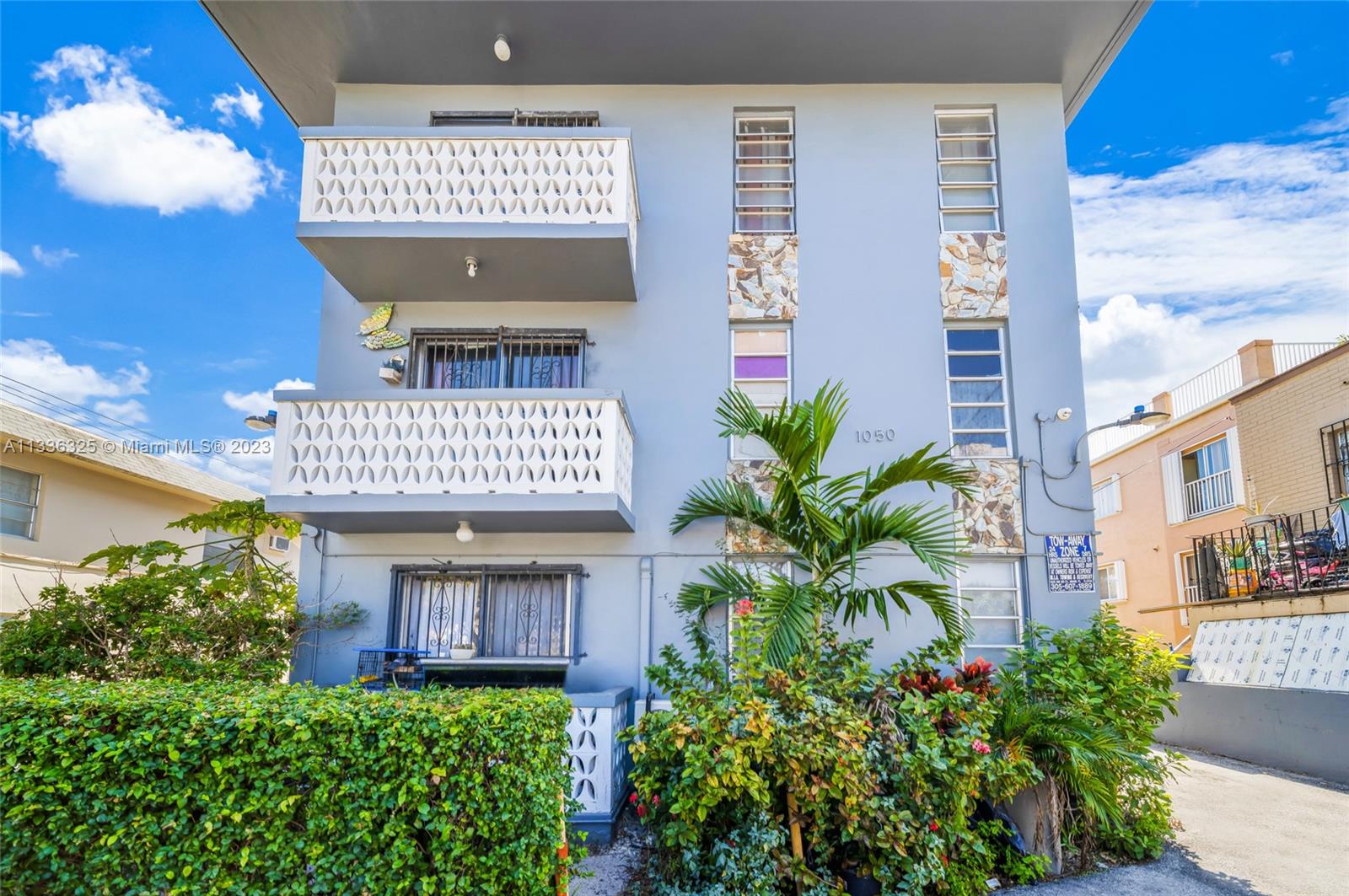 1050 SW 7th St