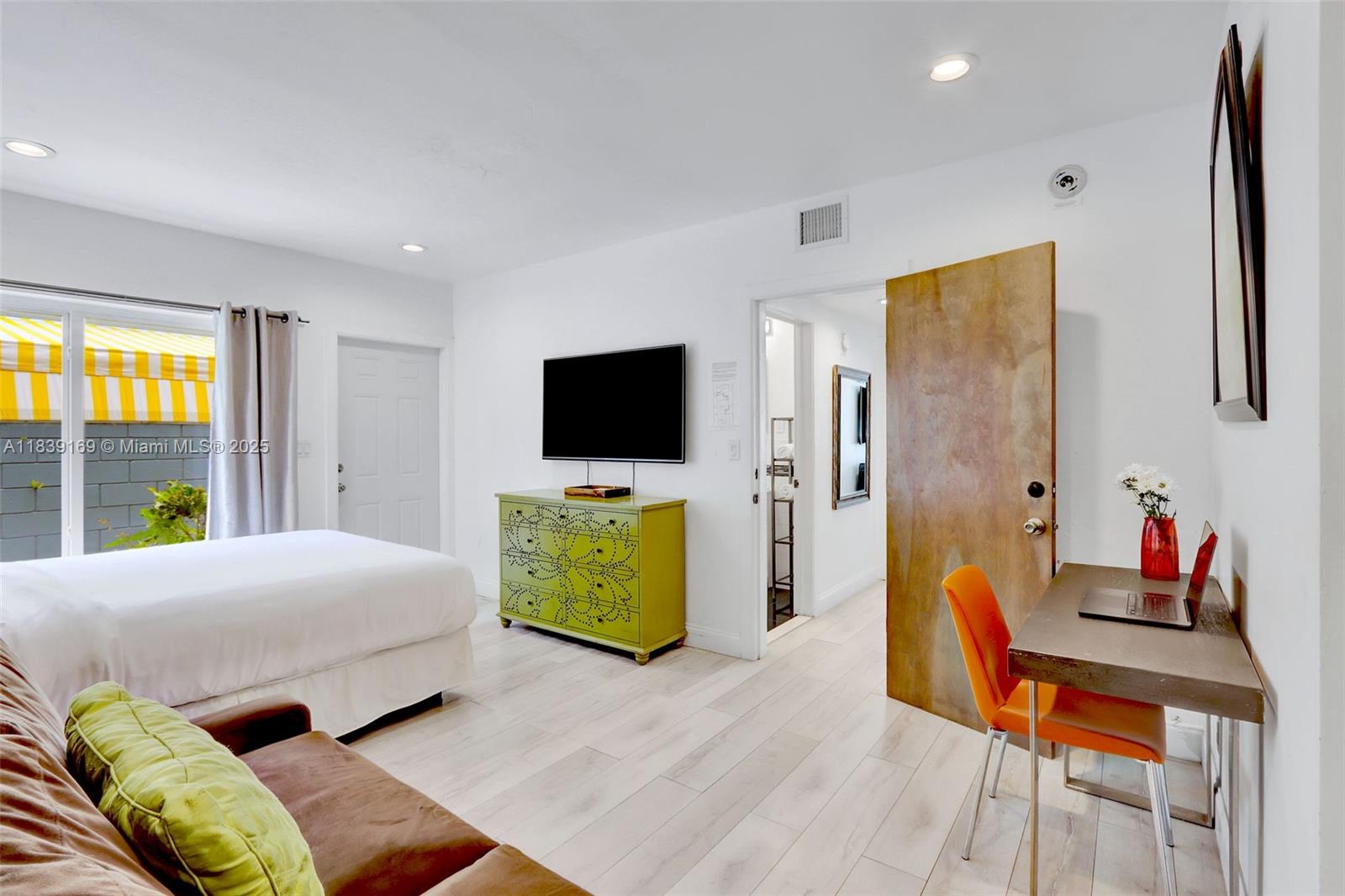 VICTORIA ISLES - Residential Lease