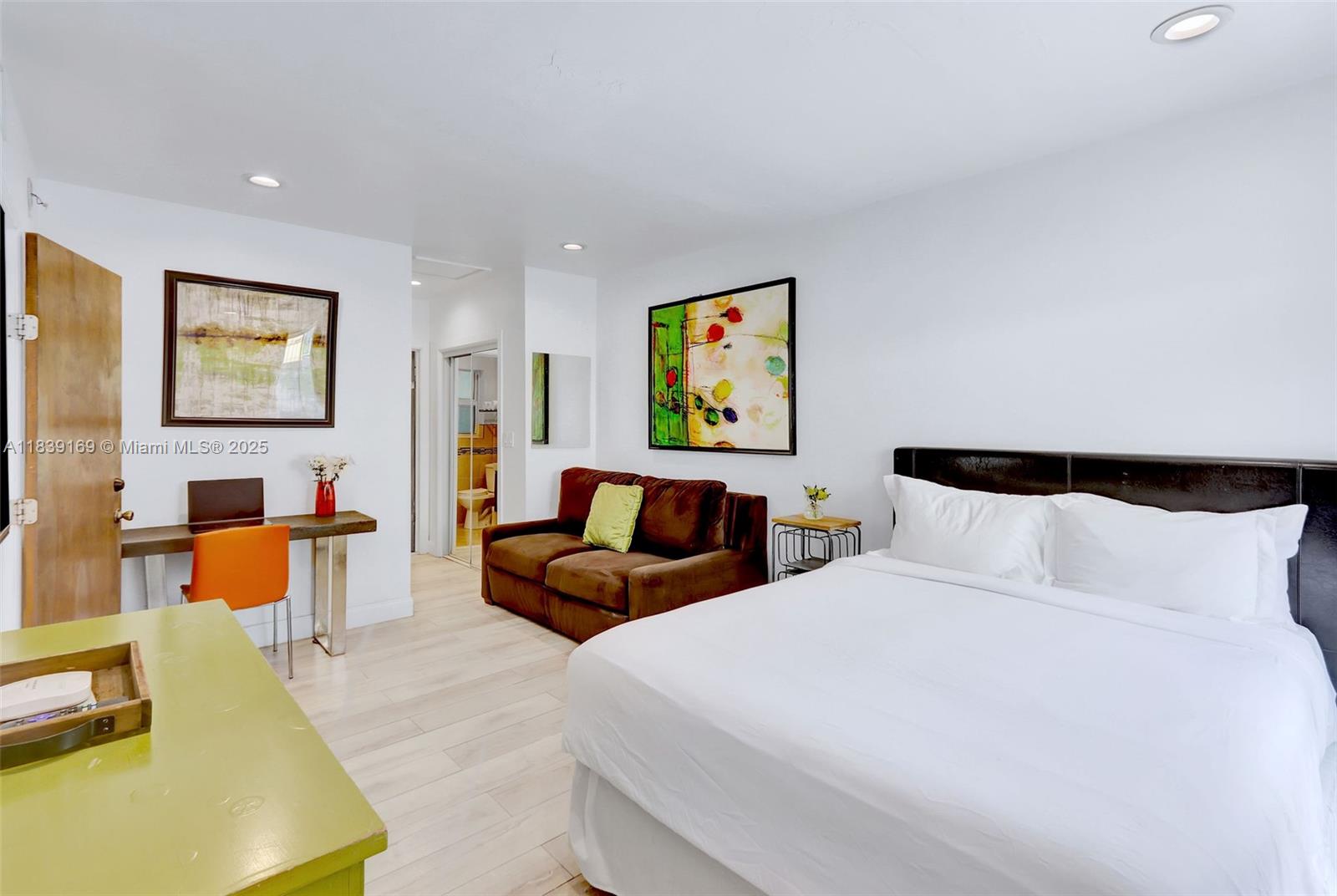 VICTORIA ISLES - Residential Lease