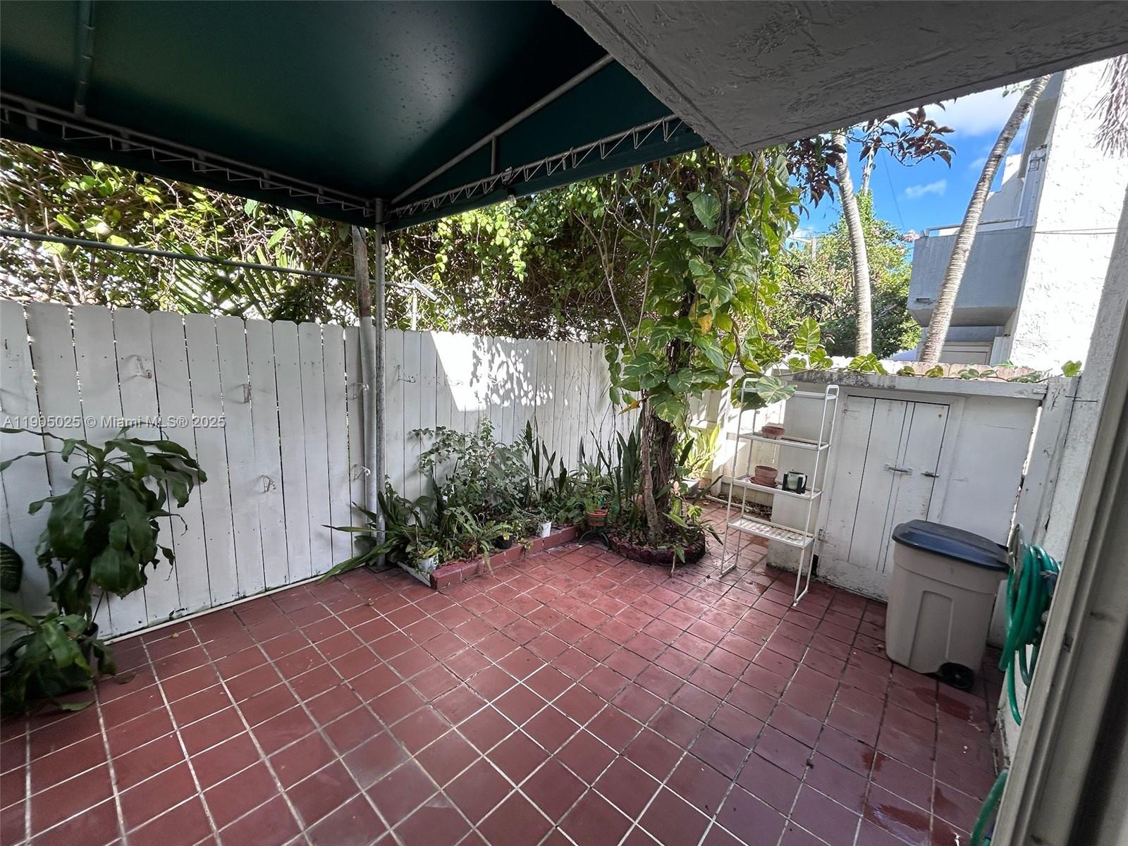 ALHAMBRA MANORS CONDO - Residential Lease