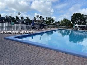 851 Three Island Blvd 418