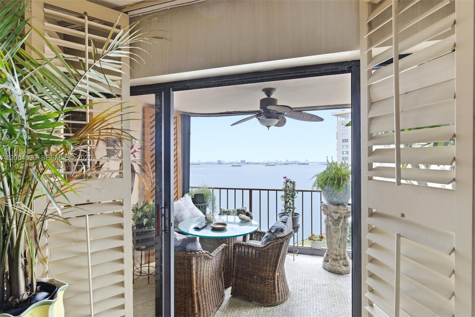 CRICKET CLUB CONDO - Residential