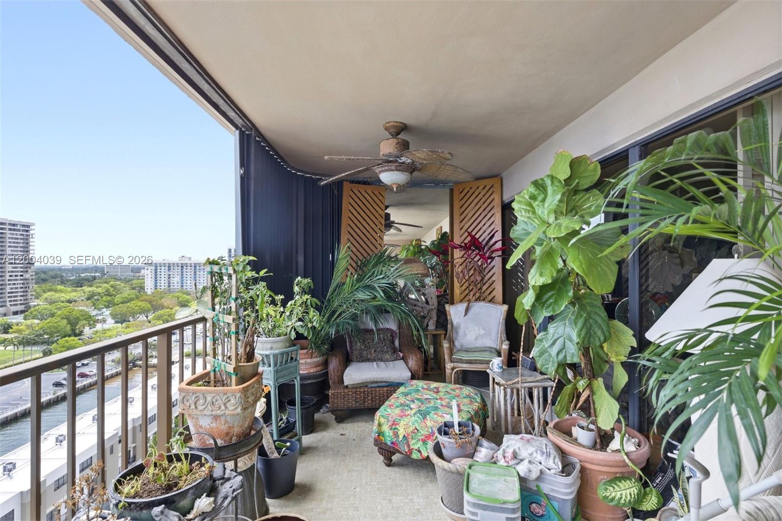 CRICKET CLUB CONDO - Residential