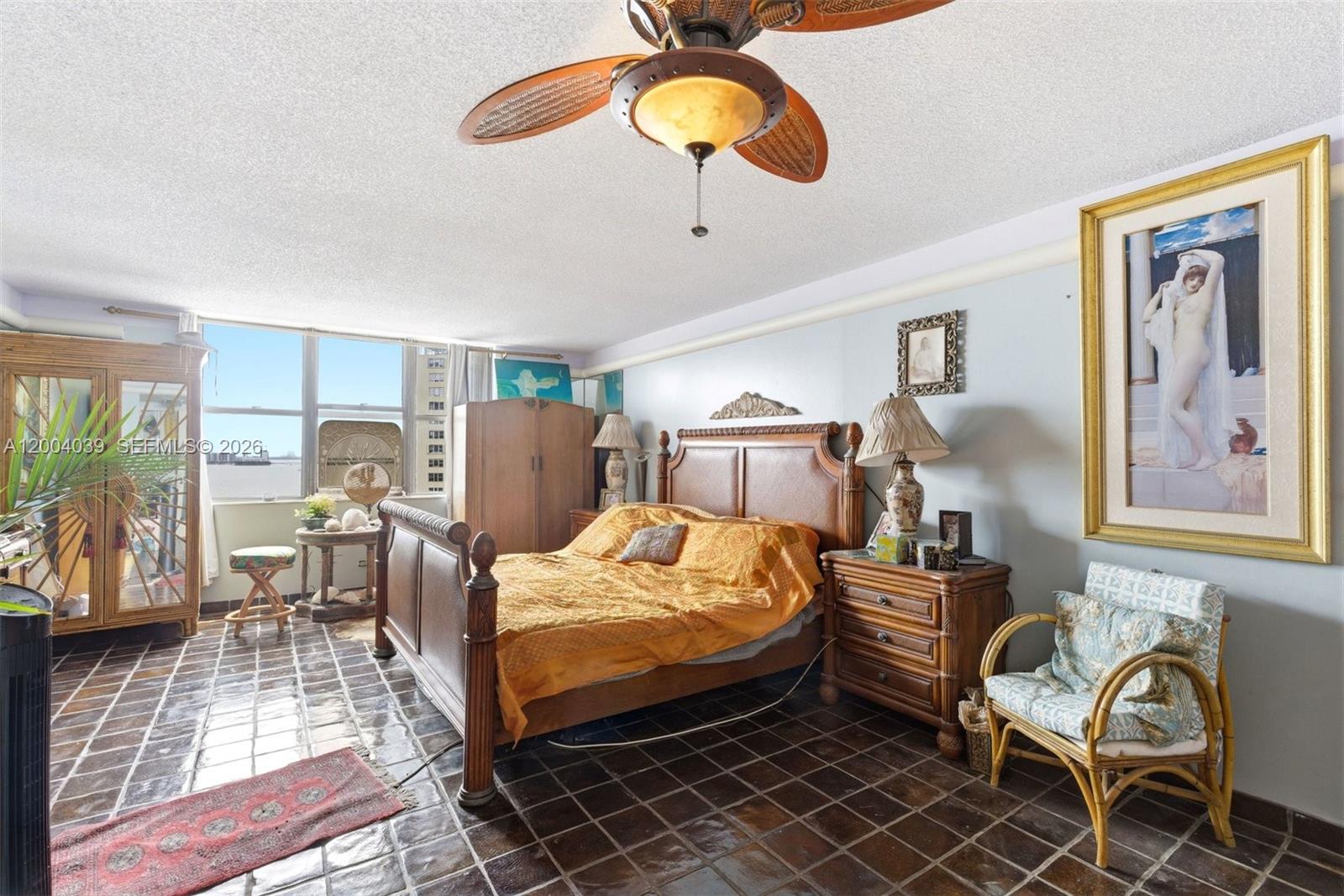 CRICKET CLUB CONDO - Residential