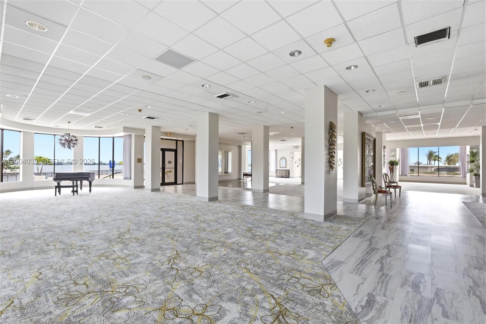 CRICKET CLUB CONDO - Residential