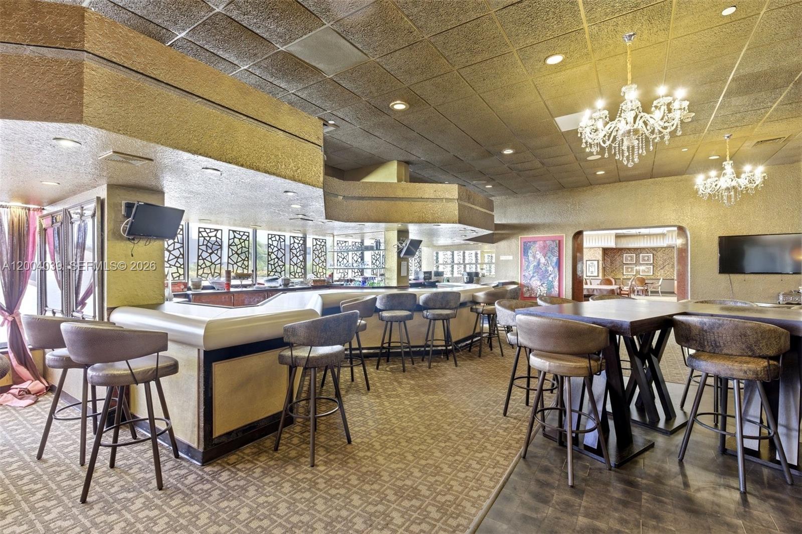 CRICKET CLUB CONDO - Residential