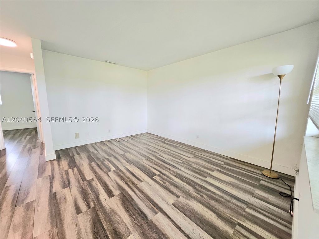 Photo of 5180 NE 6th Ave #621, Oakland Park, FL 33334 (MLS # A12040564)