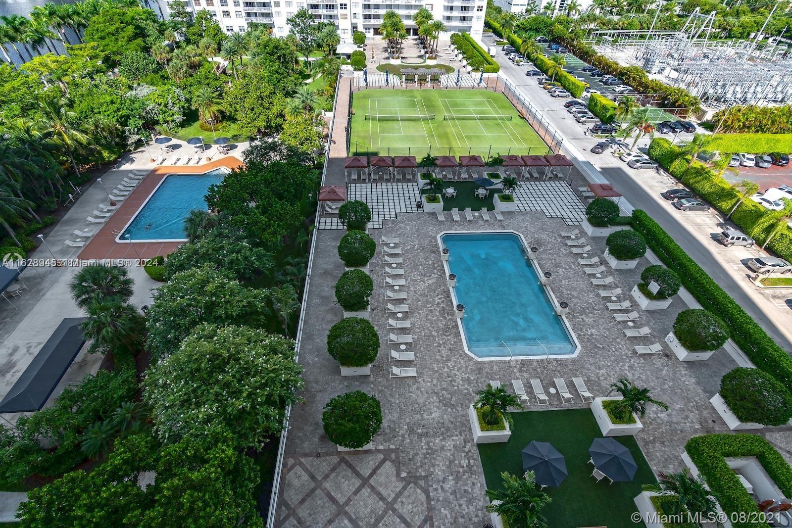 ADMIRALS PORT CONDO WEST - Residential