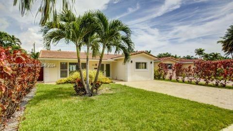 Rental Property at 1321 Madison St, Hollywood, Broward County, Florida - Bedrooms: 4 
Bathrooms: 3  - $5,000 MO.