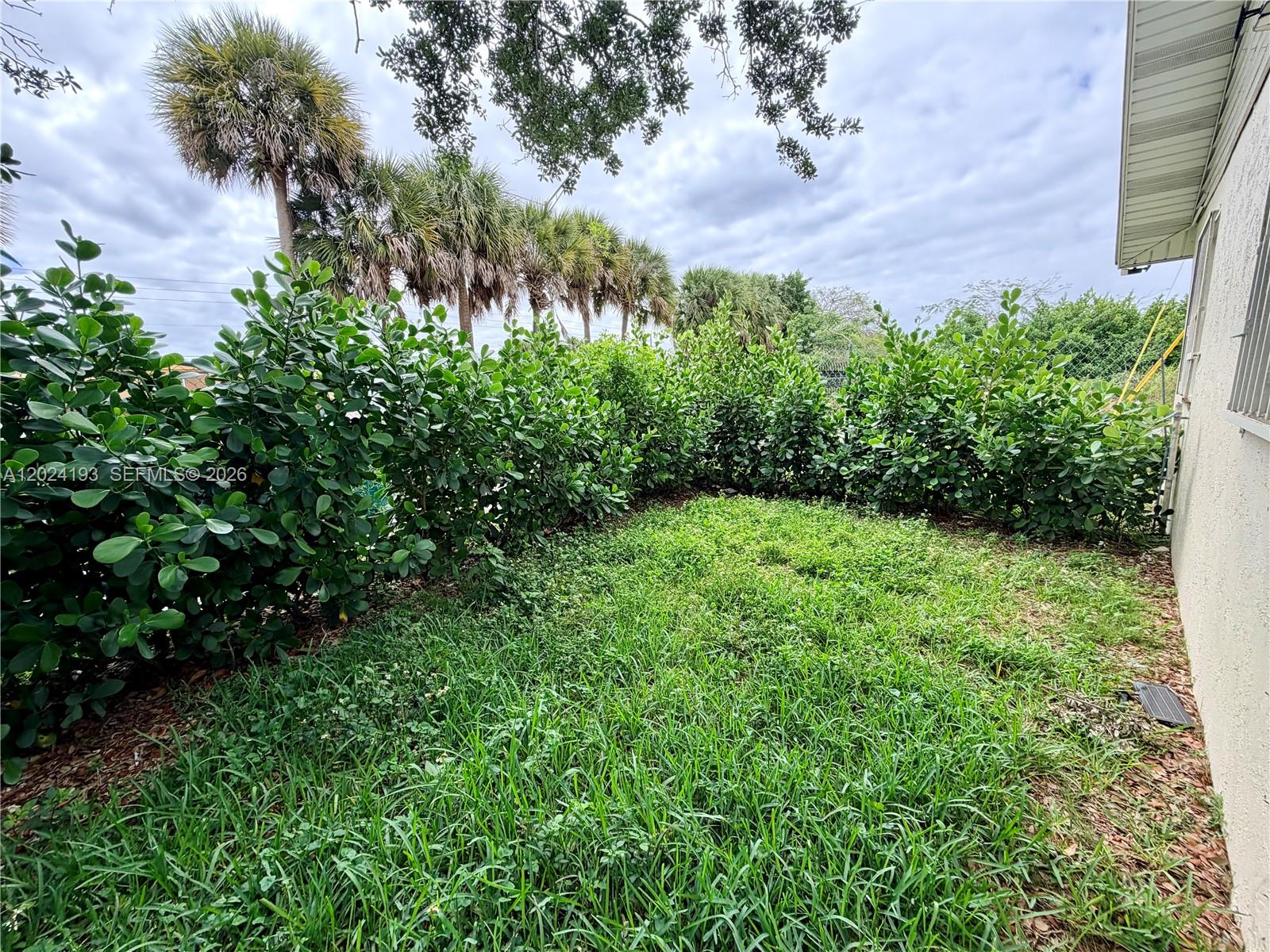 408 NW 12th St