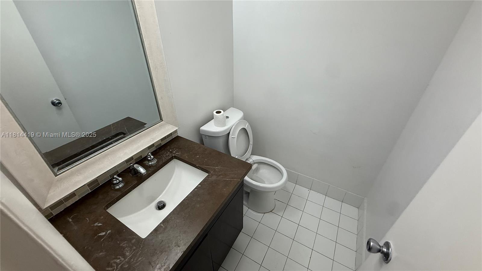 COLONIES TWO CONDO - Residential Lease