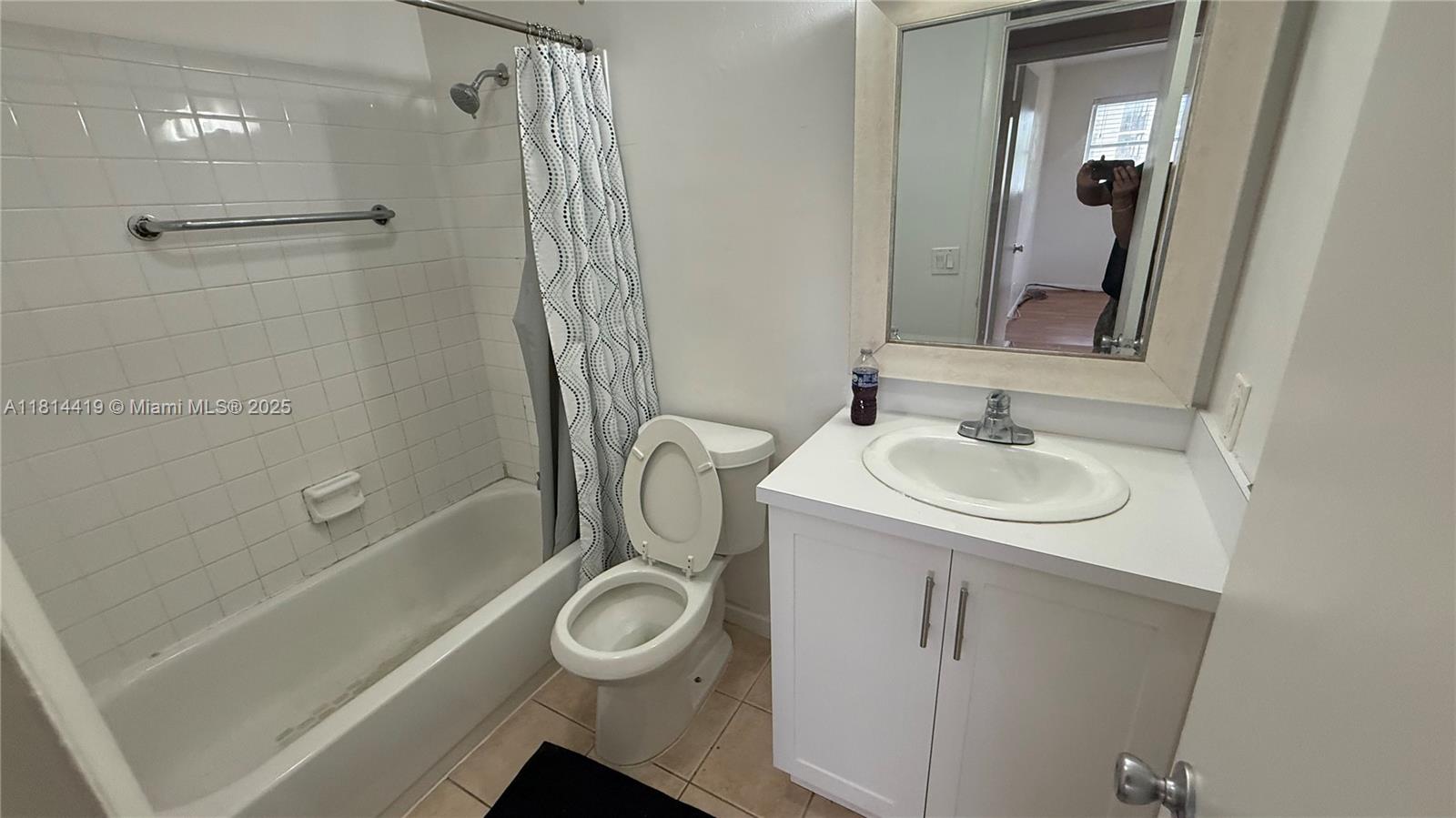 COLONIES TWO CONDO - Residential Lease